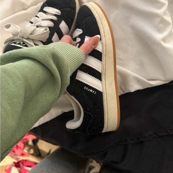 Adidas Classic Black and White Shoes - Picture 6 of 6